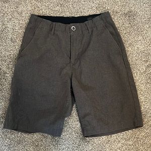 Volcom shorts size 29
